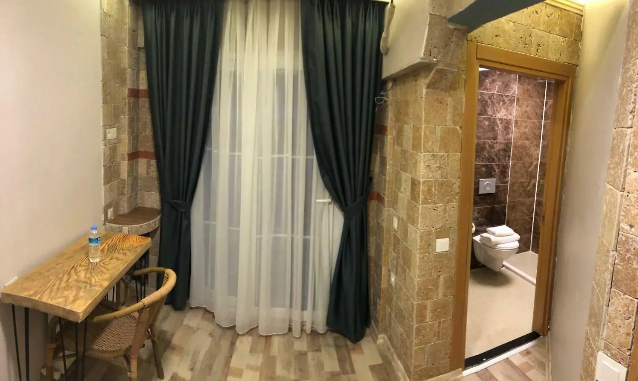 White House Izmir Bed & Breakfast